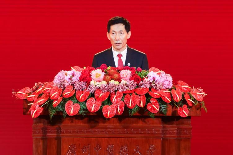王偉
